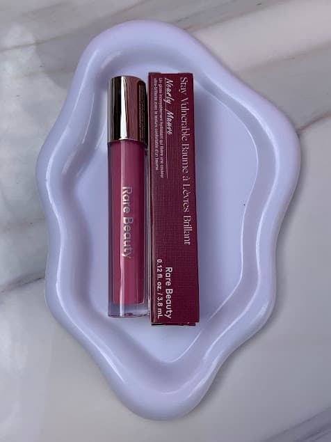 Lip gloss Rare Beauty 4