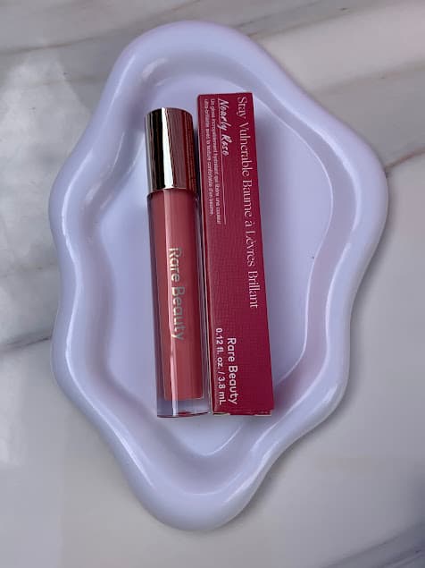 Lip gloss Rare Beauty 3