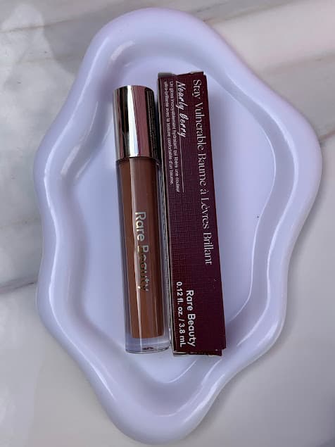 Lip gloss Rare Beauty 2