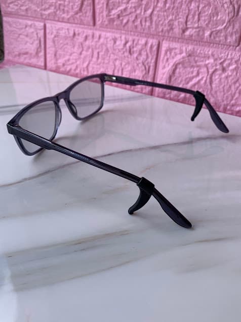 Ganchos antideslizantes para lentes