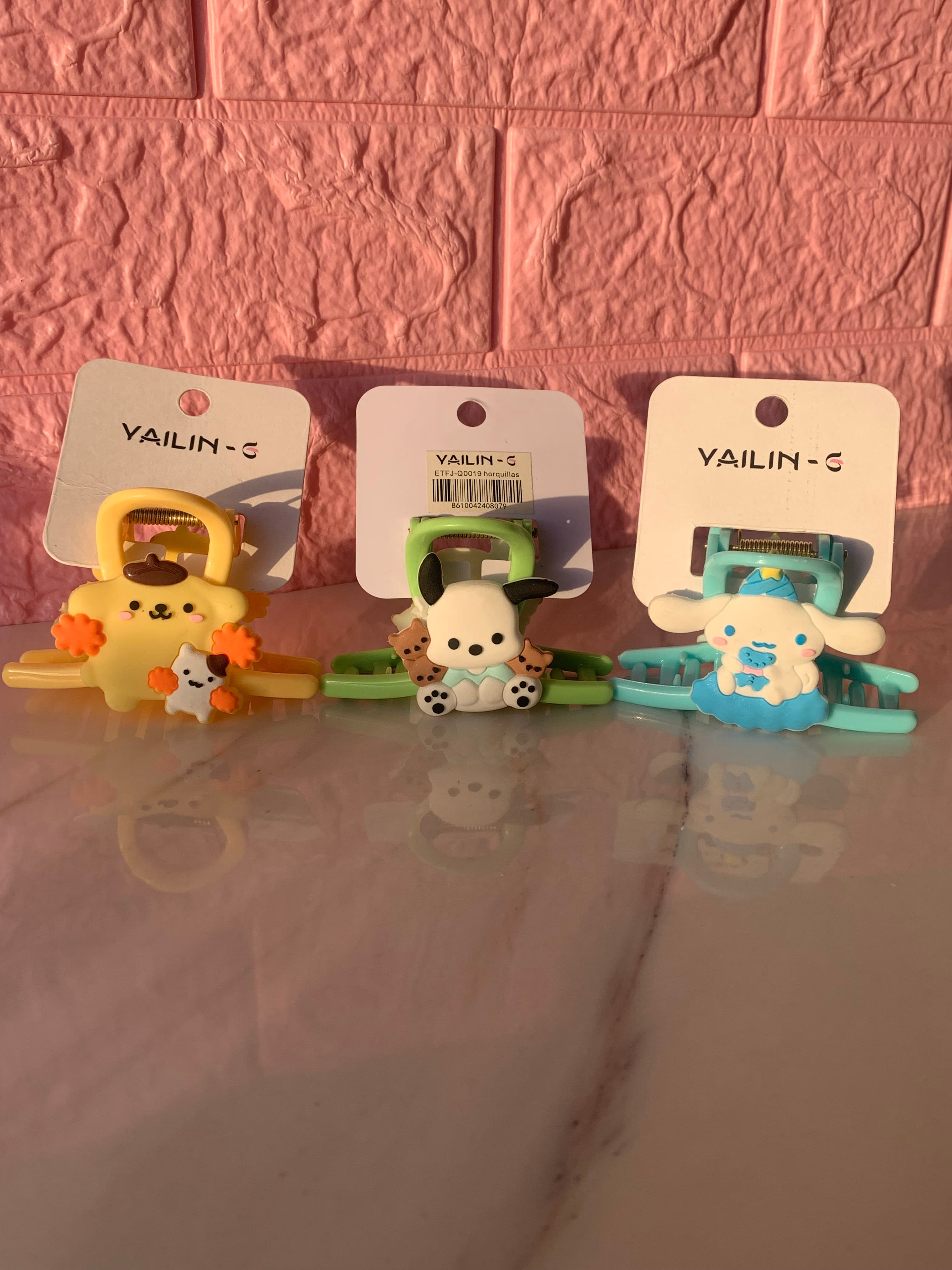 Ganchos de sanrio - imagen 1