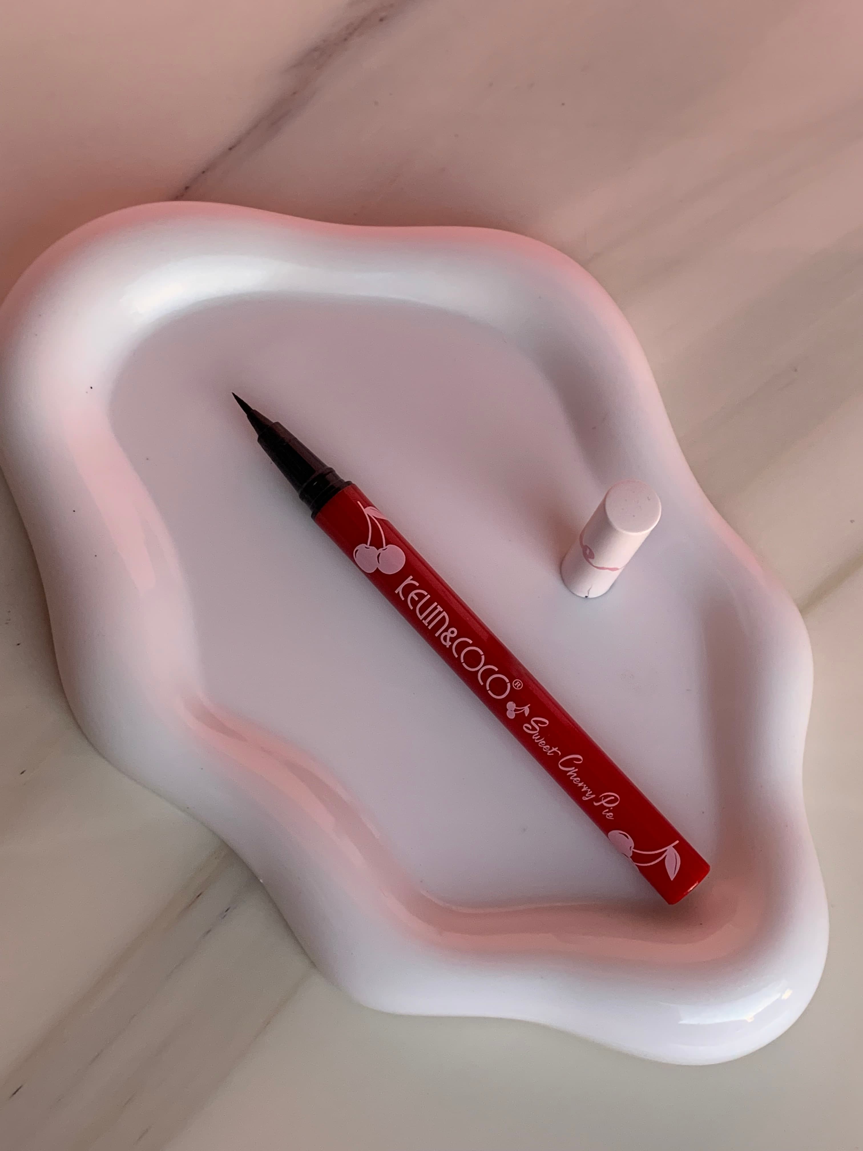 Delineador de ojos en forma de lápiz - imagen 1